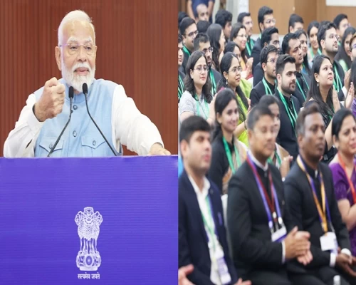 PM interacts with IAS officer trainees of 2022 Batch posted as Assistant Secretaries